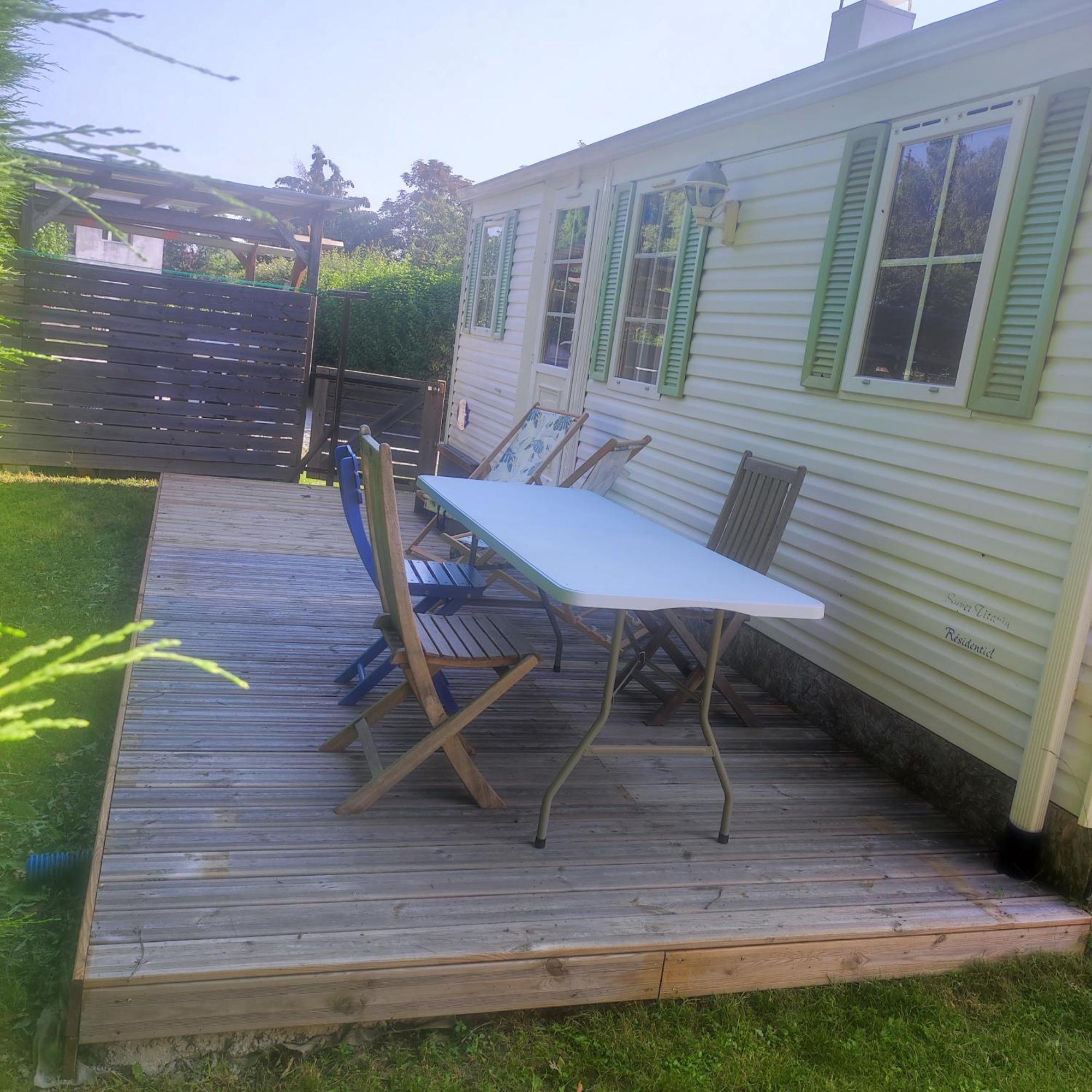 Mobile-Home Avec Terrasse Thonon-les-Bains Exteriör bild