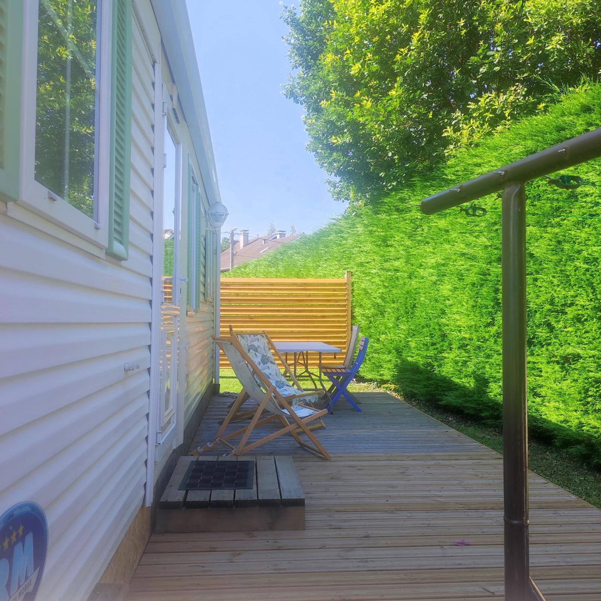 Mobile-Home Avec Terrasse Thonon-les-Bains Exteriör bild